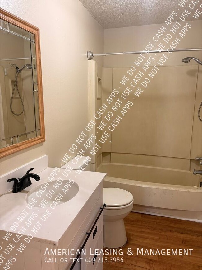 Building Photo - 201 S 2nd St