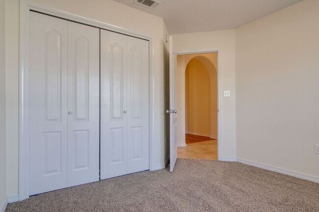 Building Photo - 5851 Chi Chi Cir