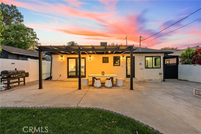 Building Photo - 5810 Ranchito Ave