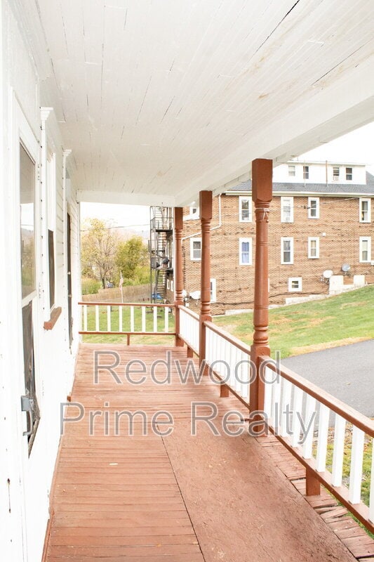 Building Photo - 901-903 Coleman Ave