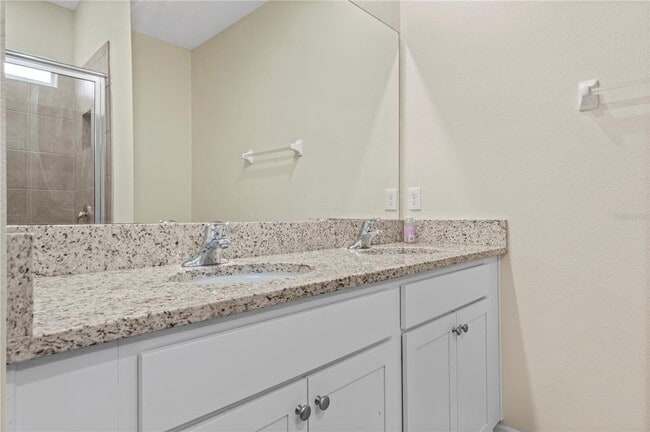 Building Photo - 5260 Sunshine Dr