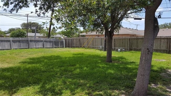 Building Photo - Beautiful 2 Bed / 1 Bath Home – Prime Location