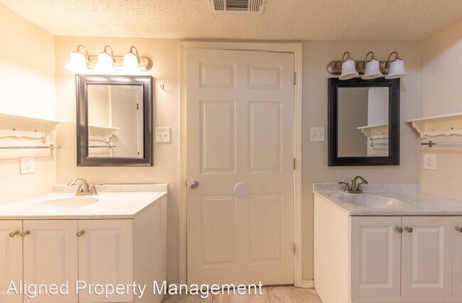 Building Photo - 4 br, 2 bath House - 1715 Calgary Trail