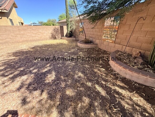 Building Photo - Three Bedroom  Home in Continental Reserves
