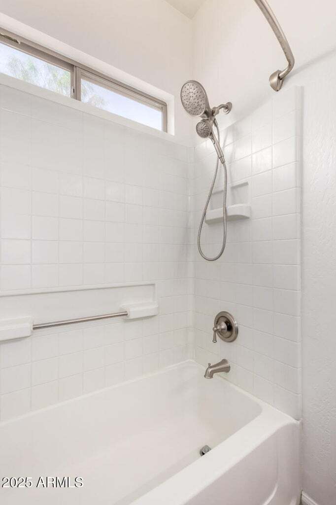 Building Photo - 2556 W Amber Sun Dr