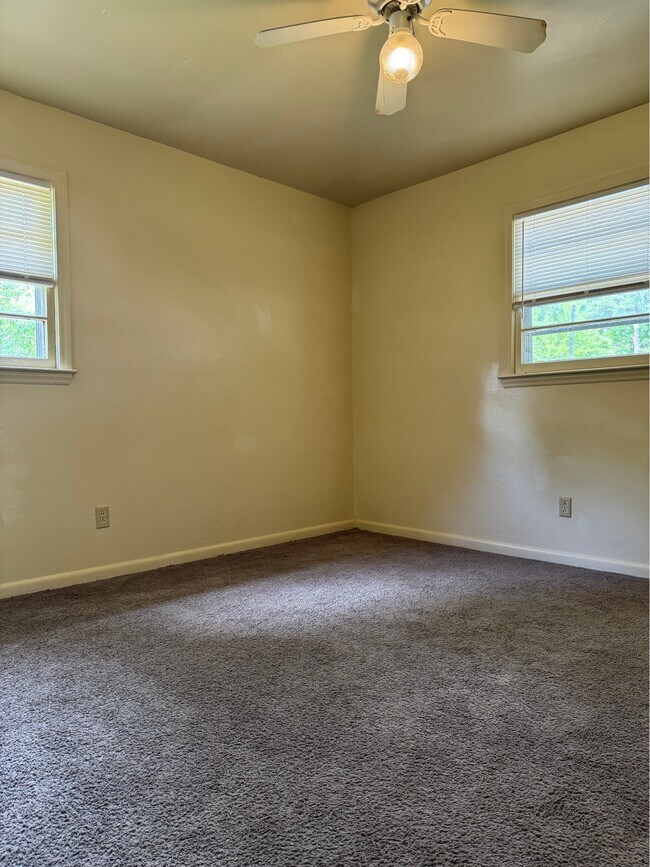 Building Photo - 1813 Ashcraft Ave