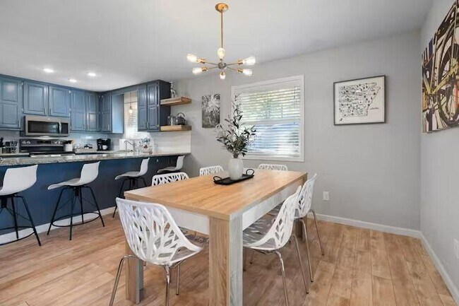 Building Photo - 15 Churchill Dr