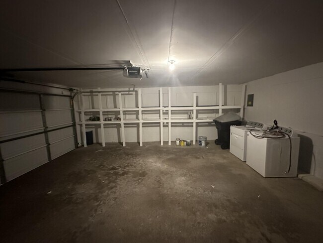 Building Photo - 3700 Bryant Cir