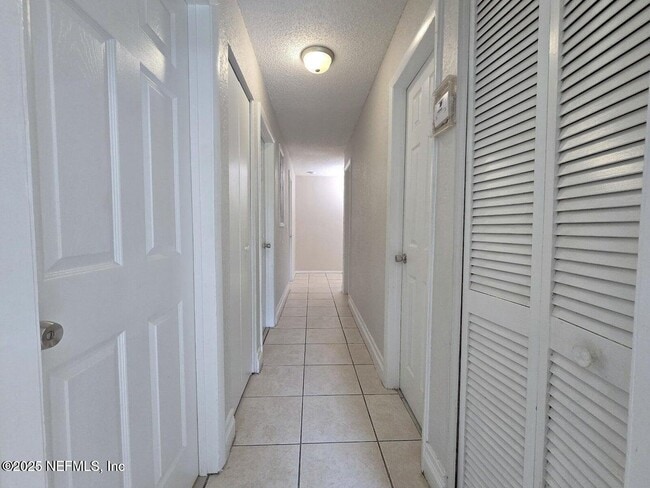 Building Photo - 9614 Flechette Ave