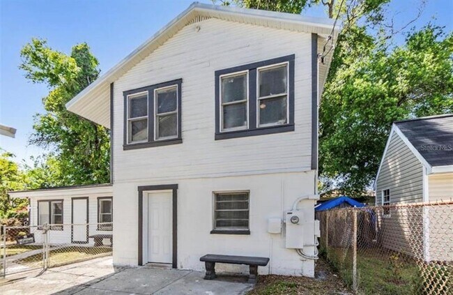 Building Photo - 2914 N 10th St