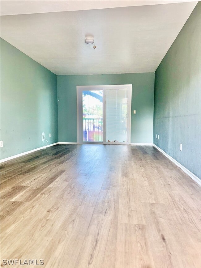 Building Photo - 824 Alderman St