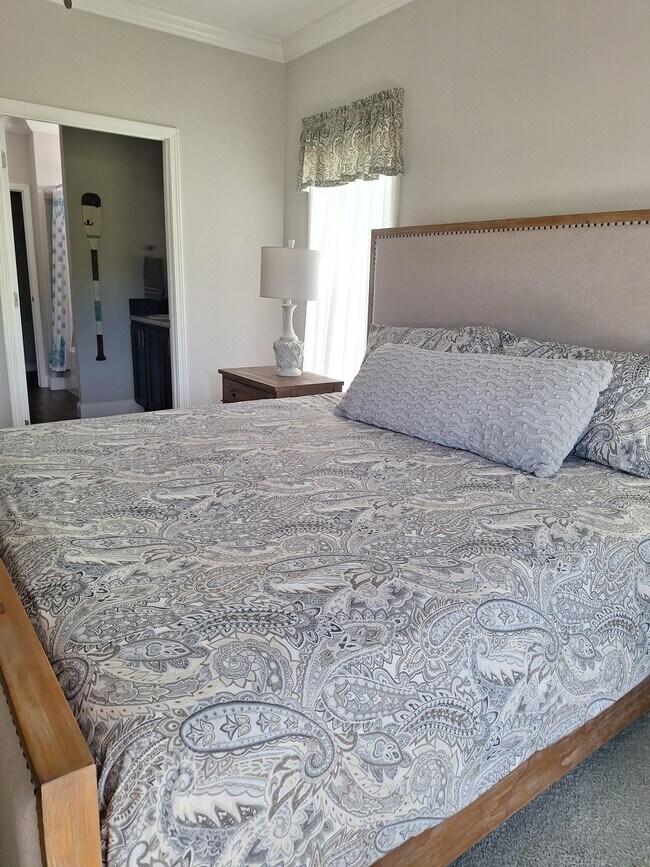 Building Photo - 29201 S Jones Loop Rd