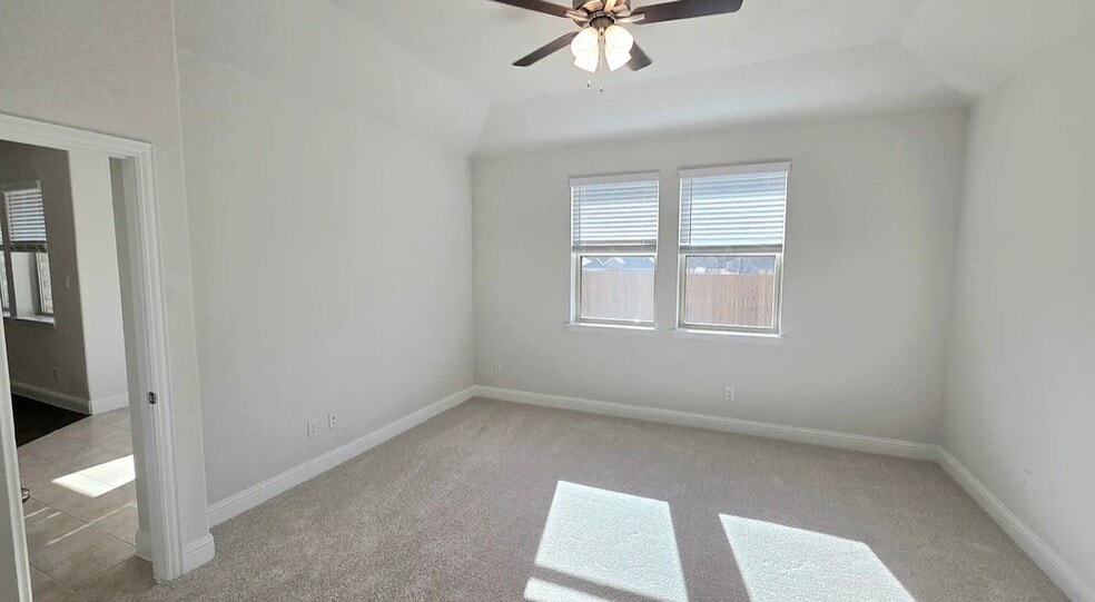 Building Photo - 3029 Hollybrook Ln