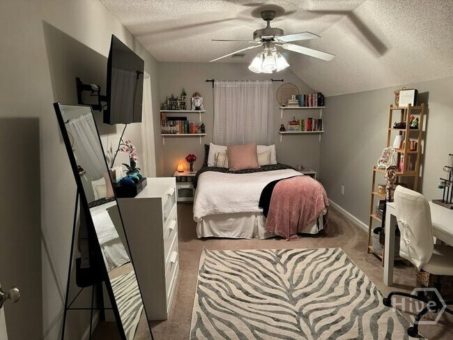 Building Photo - 431 Bridgewater Way