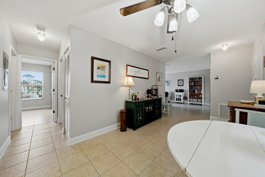 Building Photo - 2700 Bayshore Blvd