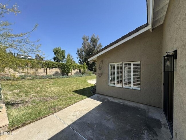 Building Photo - 1502 Briarglen Ave