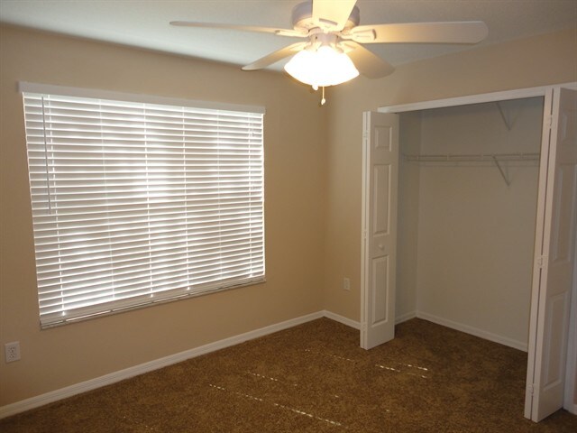 Building Photo - 17637 Esprit Dr