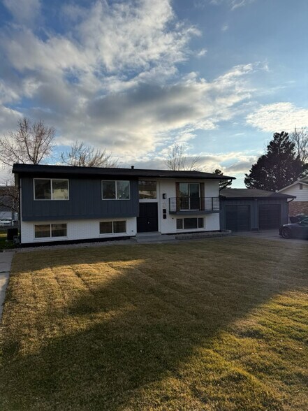 Building Photo - 1546 E 700 S