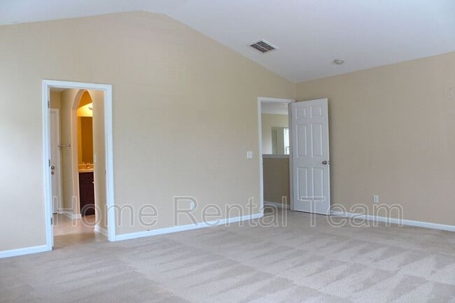 Building Photo - 122 Lake Pointe Dr
