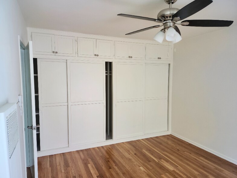 Building Photo - 1347 N Alta Vista Blvd