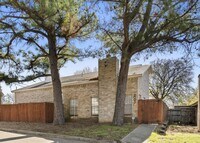 Building Photo - Adorable 2-2 in Arlington