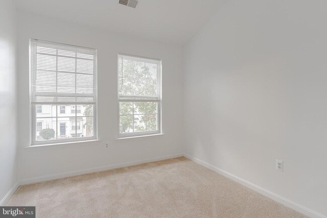 Building Photo - 3290 Gina Pl