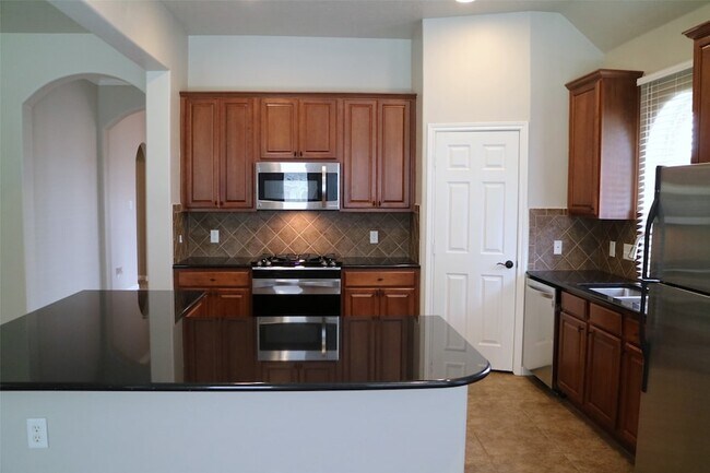 Building Photo - 22017 Royal Timbers Dr