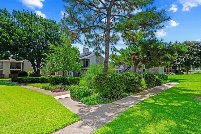 Building Photo - 4748 Old Bent Tree Ln