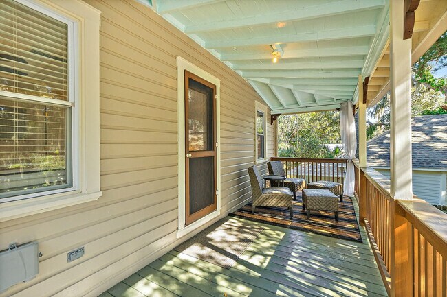 Building Photo - 12 Sylvan Dr