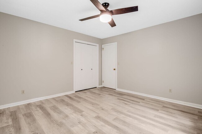 Building Photo - 102 Arbor Ln