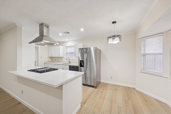 Building Photo - 9631 Philmont Dr