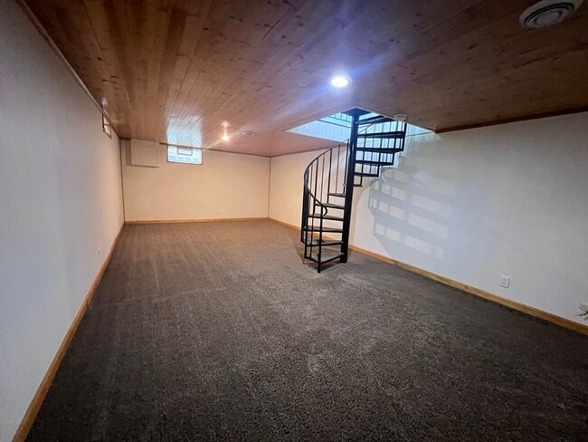 Building Photo - Byron Center Schools - Ranch Style Home!