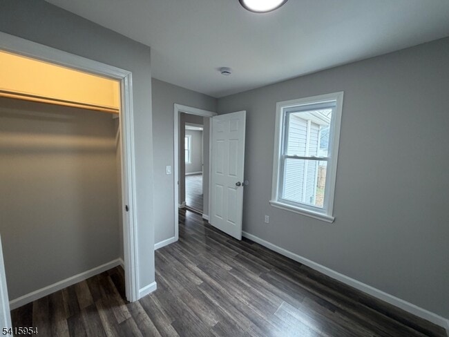 Building Photo - 37 Quaid St