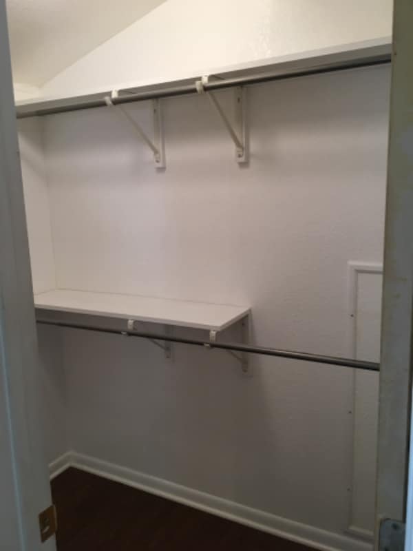 Building Photo - 211 Hanover Ln