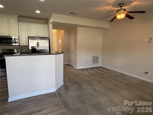Building Photo - 7411 Red Mulberry Way