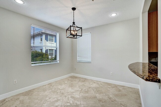 Building Photo - 1252 Piazza Antinori