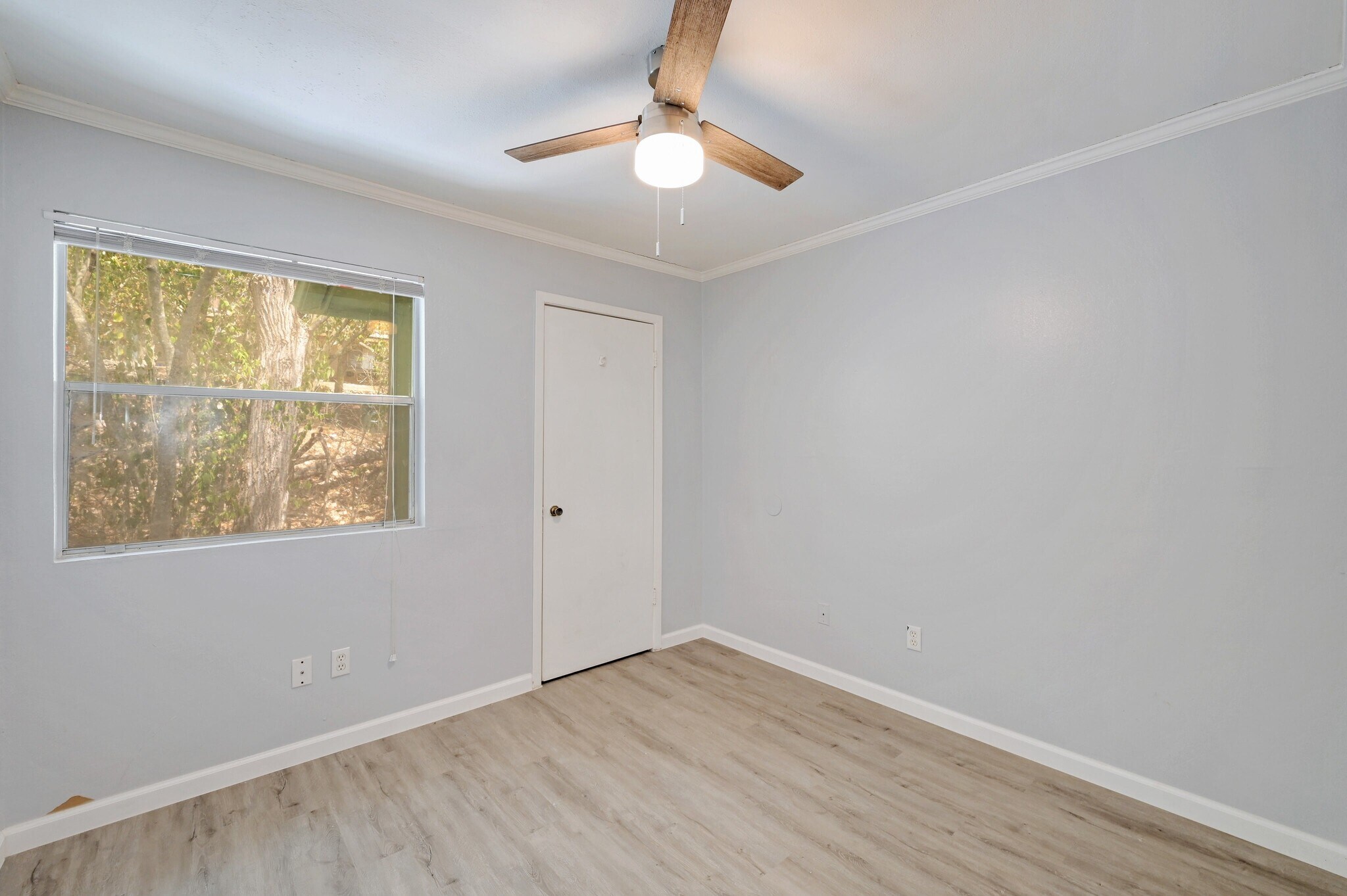 Building Photo - 801 Bracewood Cir