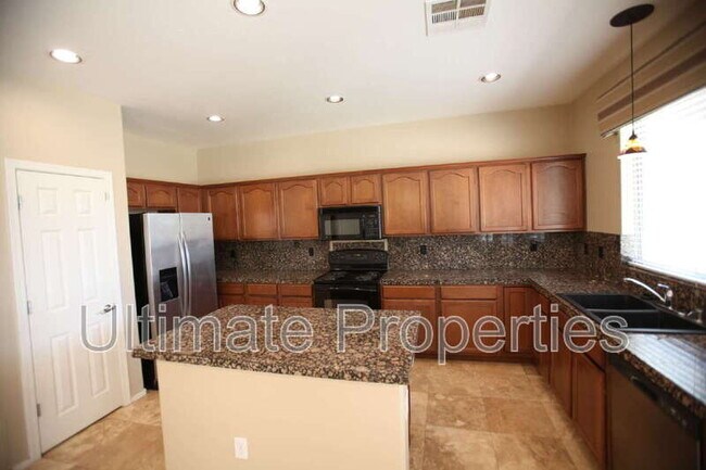 Building Photo - 15145 W Elm Cir