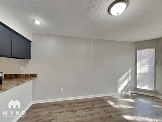 Building Photo - 3422 Laurelwood Dr