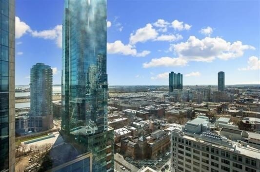 Building Photo - 99 Hudson St