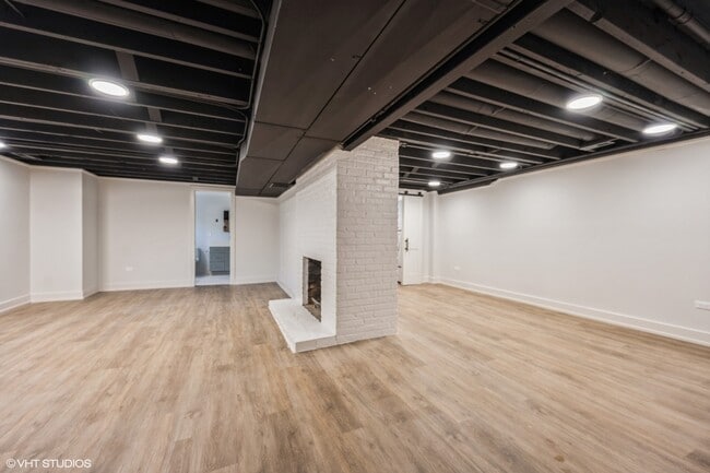 Building Photo - 580 N Happ Rd