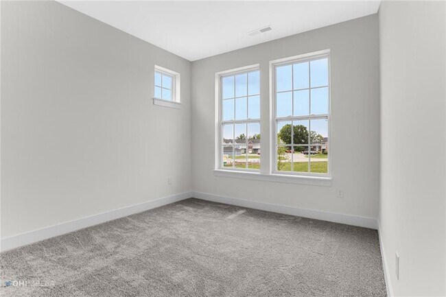 Building Photo - 1111 Valentine Ln