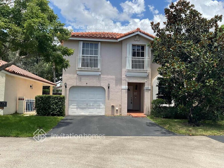 Primary Photo - 1305 Seagrape Cir