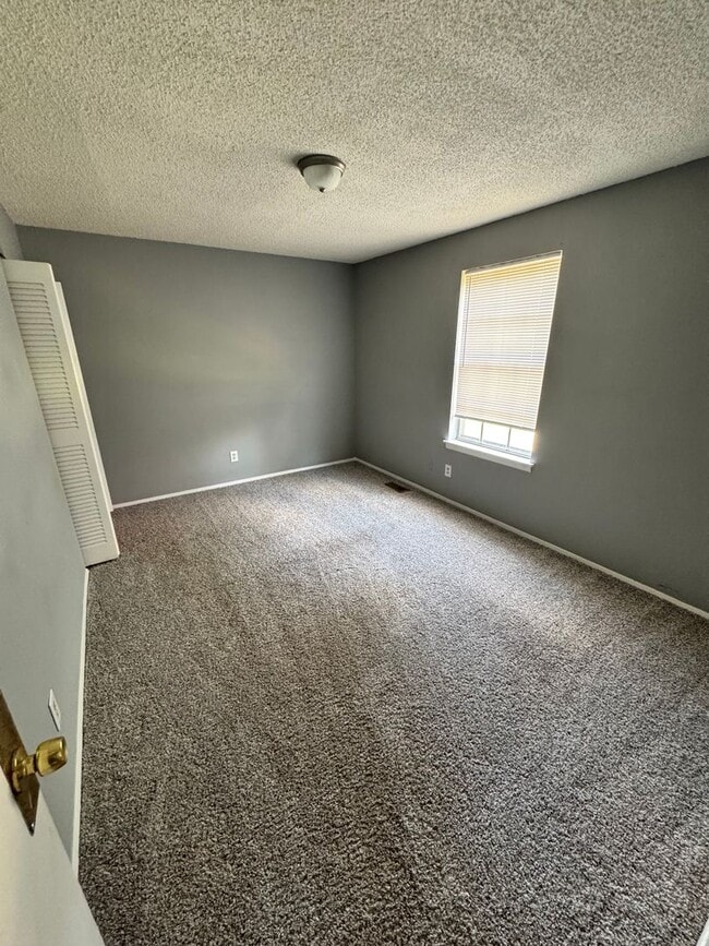 Building Photo - Spacious 3 Bed 1.5 Bath in Henrico