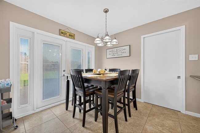 Building Photo - 4006 Dover St