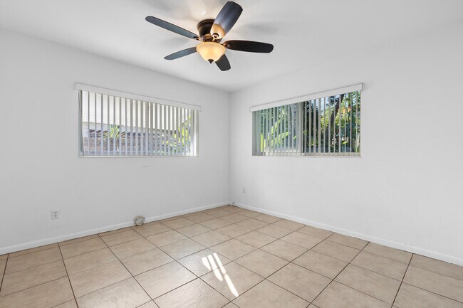 Building Photo - 170 NW 7th St