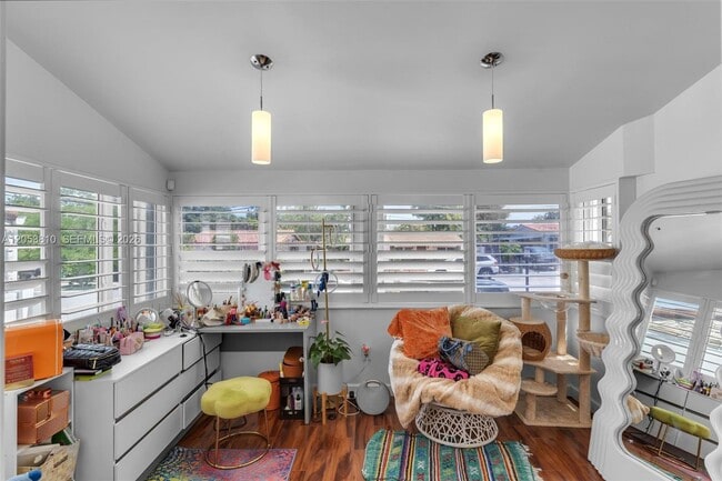 Building Photo - Northwest Flagler Terrace, Miami, FL 33125 - 2 BR 1 BA house