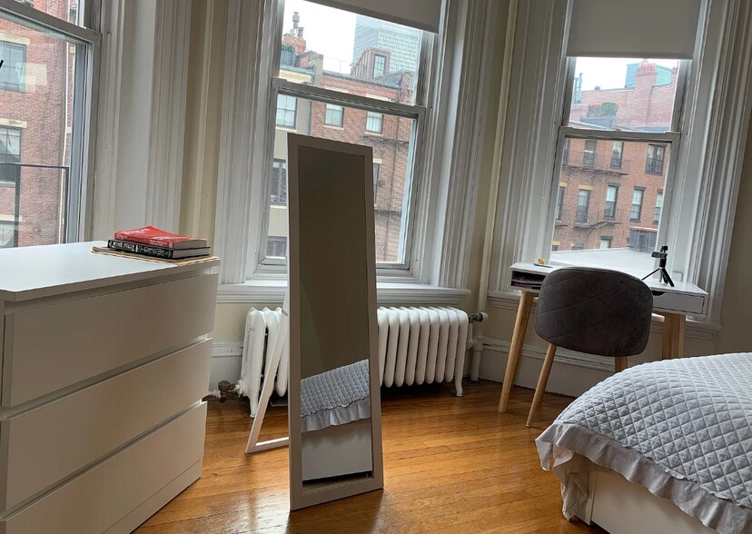Building Photo - 307 Beacon St