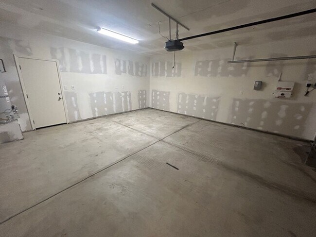 Building Photo - 3306 Manchester St