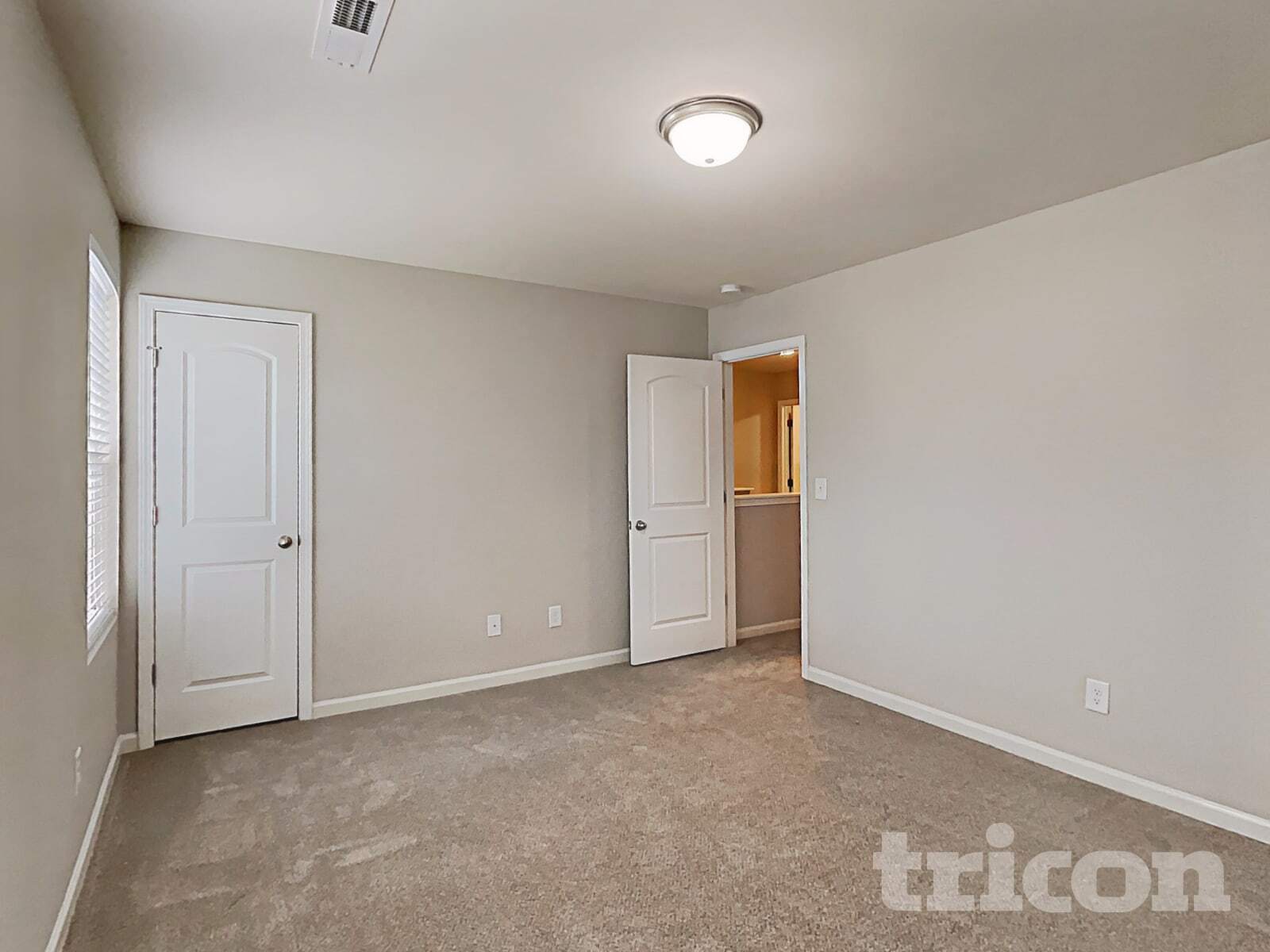 Building Photo - 135 Coddington Ln